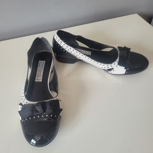 Vintage Arnold Churgin Saddle Style Shoes With Cutouts, VGUC, Size 6.5